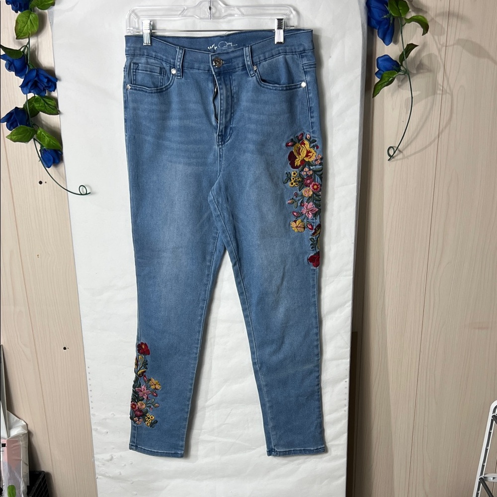 DG2 by Diane Gilman Floral Embroidered Skinny Jeans - Blue